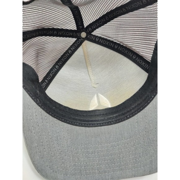 Nixon Men's Trucker Hat adjustable Gray w/White Embroider Logo OSFM Acrylic/Wool - Picture 8 of 9